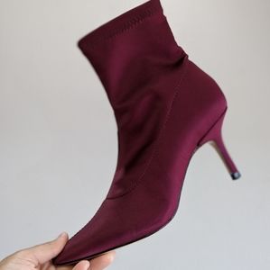 ZARA BASIC pull on sock style